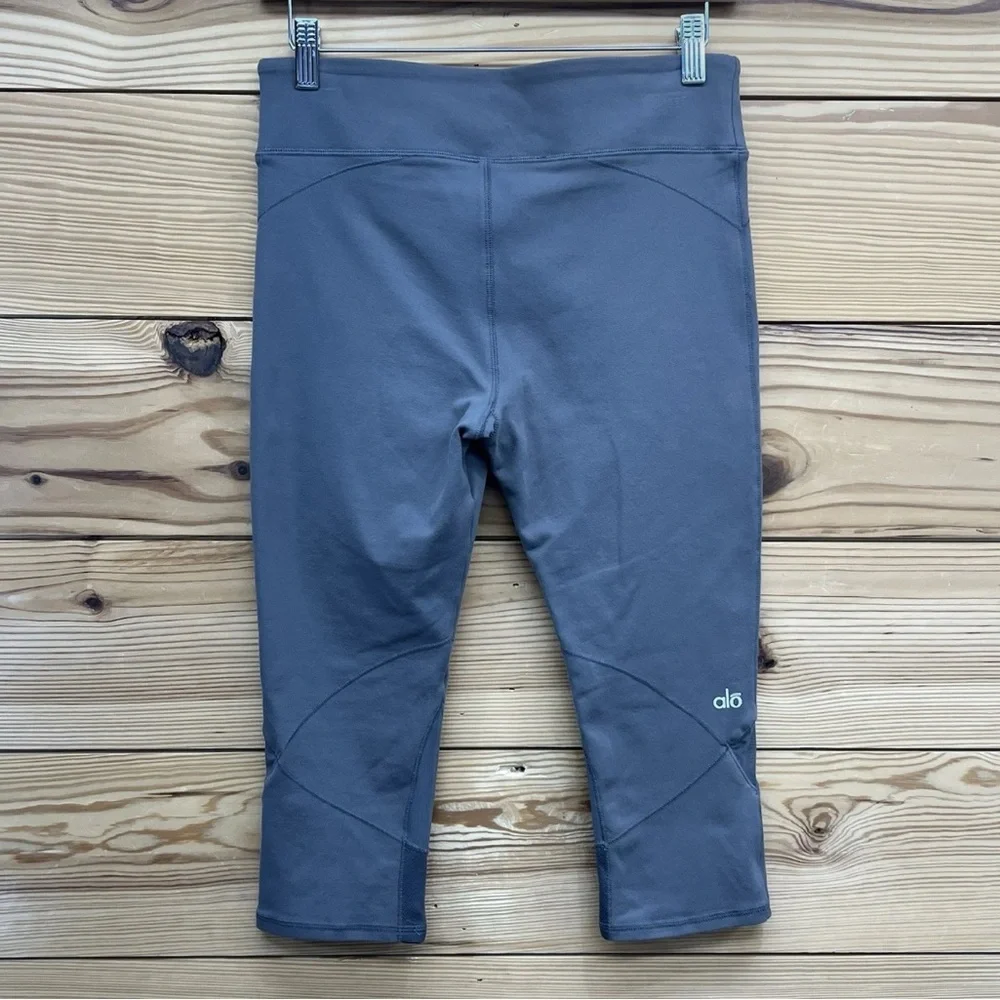 ALO Yoga Capri Leggings- Brown - Picture 8 of 8